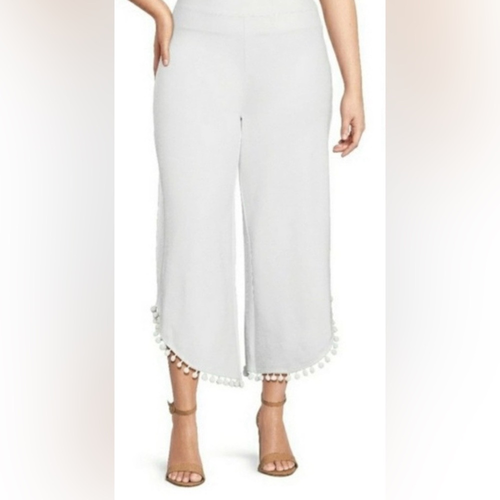 Slim Factor by Investments Stretch Crop Pants Size Medium with Pom Pom Hems - Picture 3 of 7